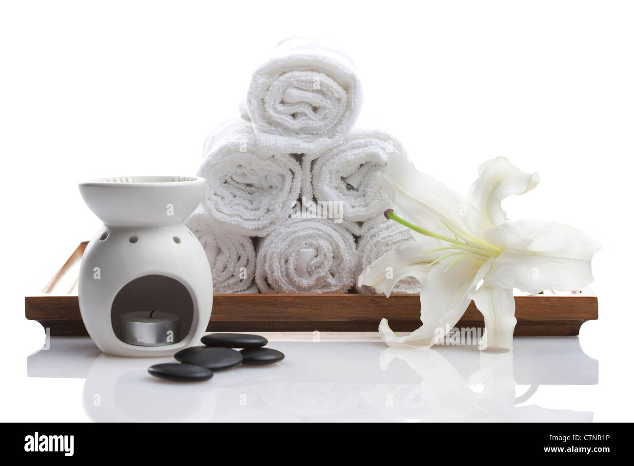 Aromatherapy Oil Burner and towels Stock Photo Alamy