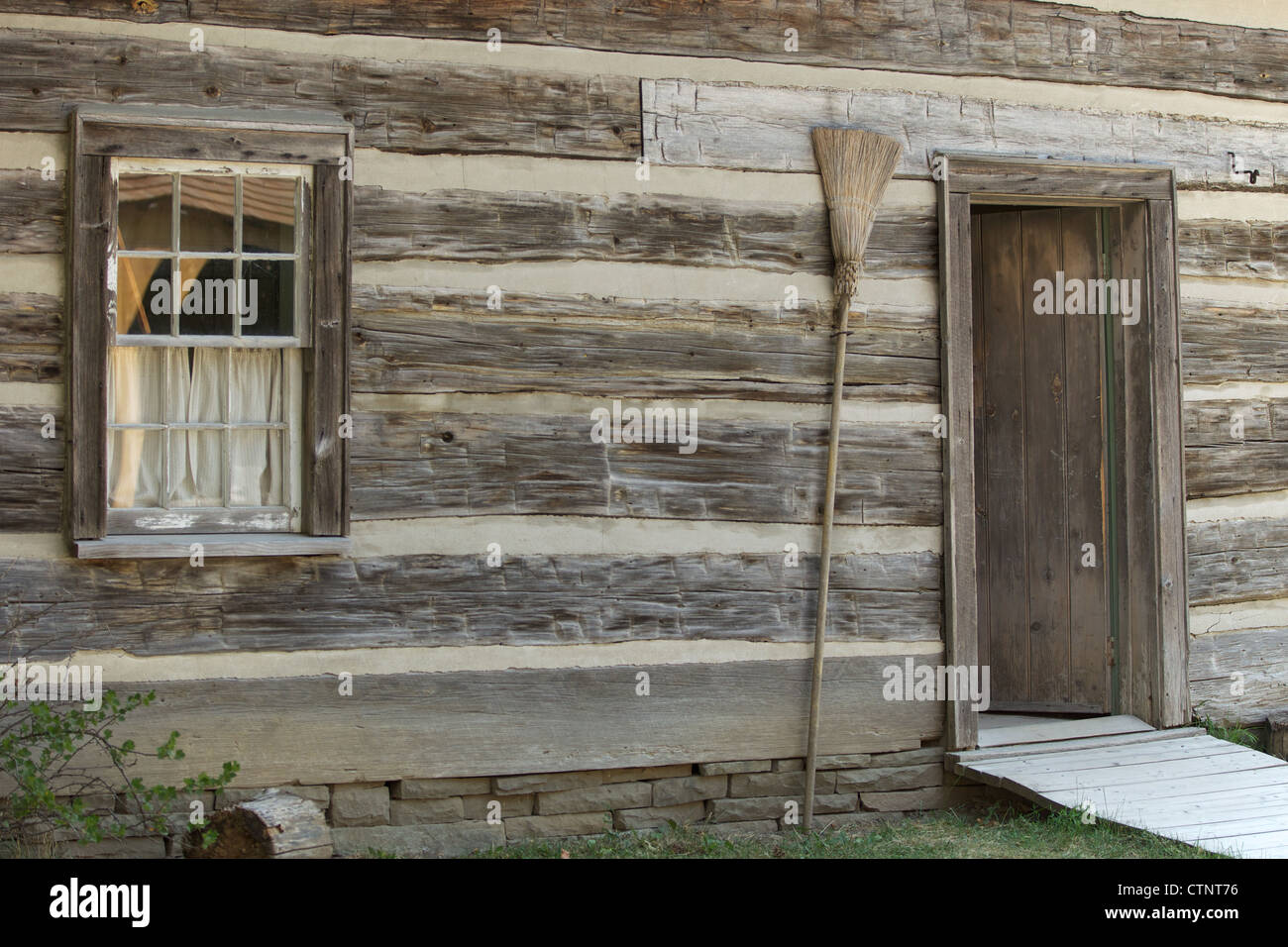 Log Cabin Door Stock Photos Log Cabin Door Stock Images Alamy