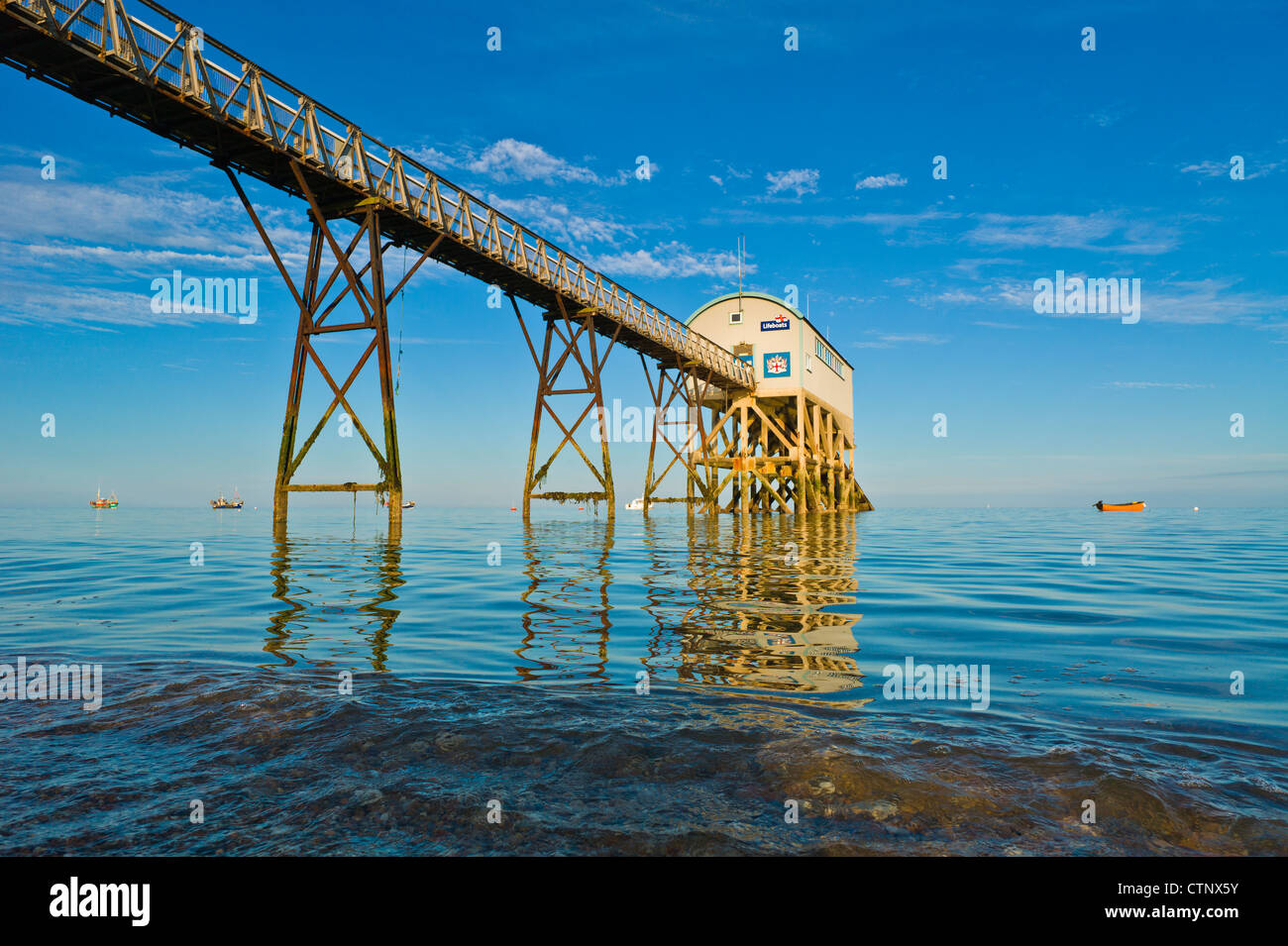 Selsey Lifeboat station seen from the beach Stock Photo Alamy