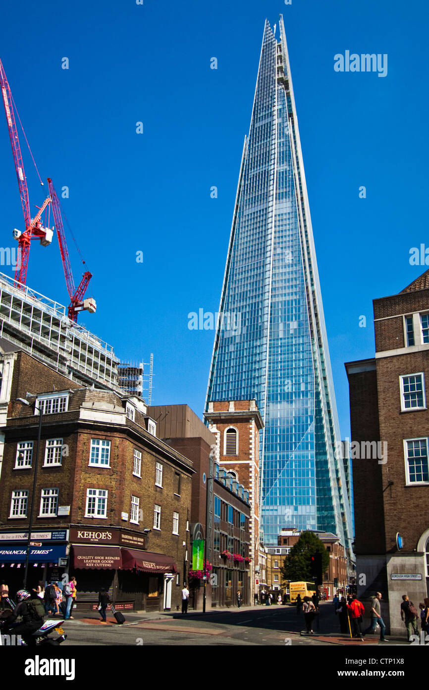 Shard glass hi-res stock photography and images - Alamy