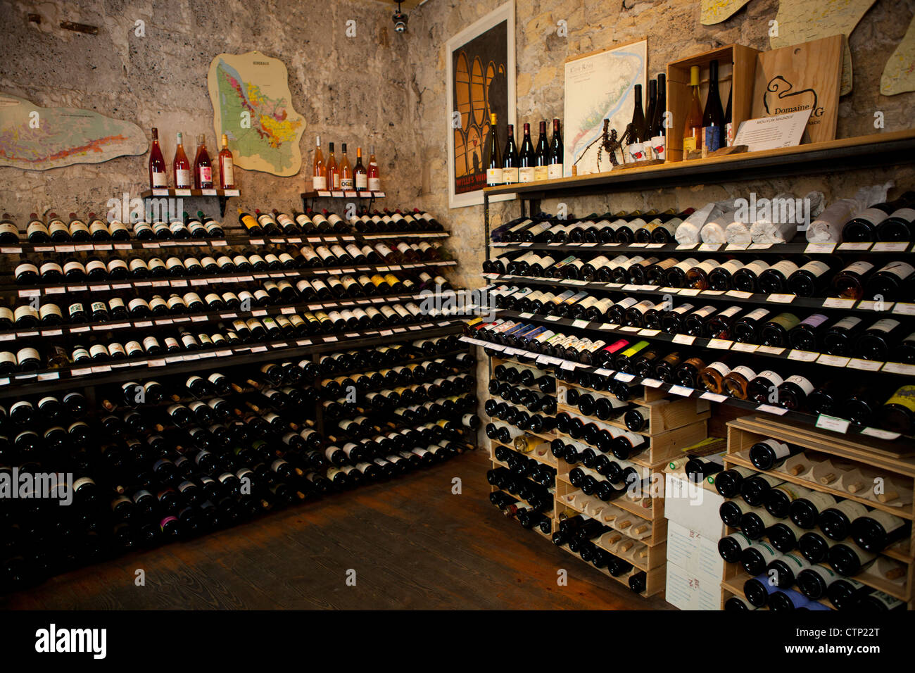 A wine shop in Paris, France Stock Photo Alamy