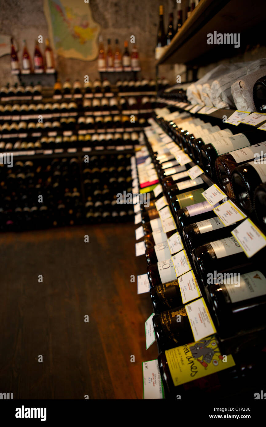 A wine shop in Paris, France Stock Photo Alamy