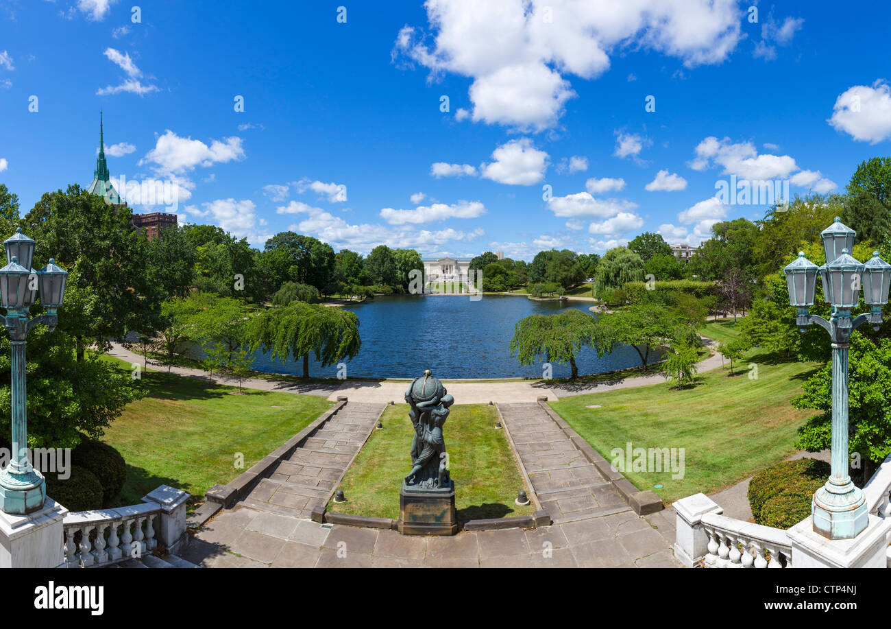 View over Wade Lagoon towards the Cleveland Museum of Art, University Circle district, Ohio, USA Stock Photo