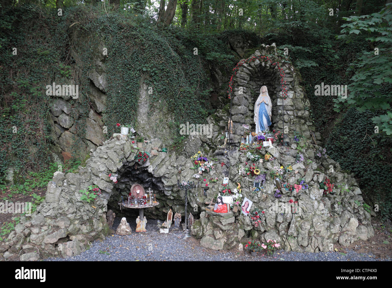 Virgin Mary Grotto Stock Photos & Virgin Mary Grotto Stock Images Alamy