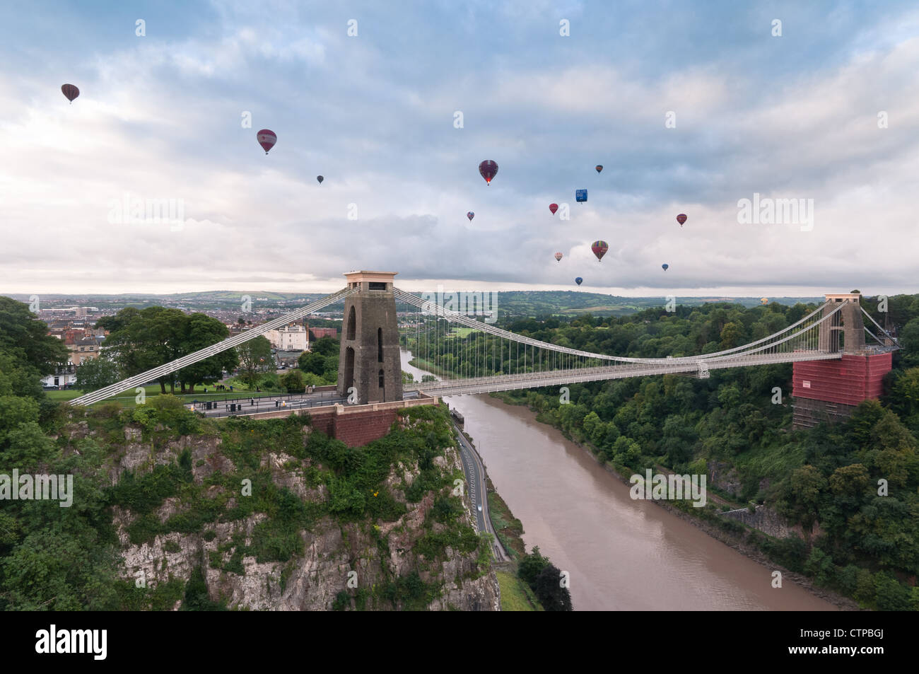 Balloons over Clifton Suspension Bridge in Bristol Stock Photo - Alamy