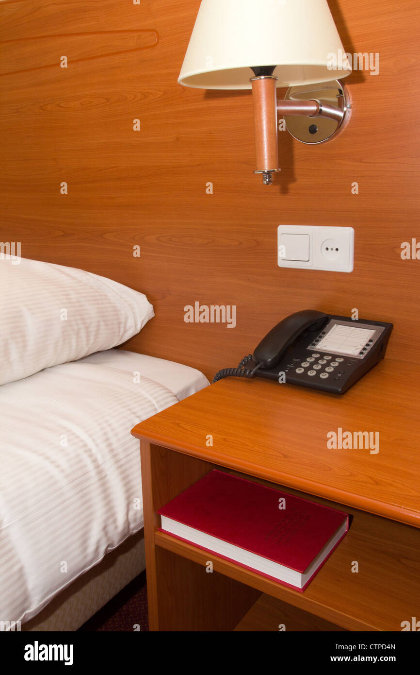 Hotel standard room hi-res stock photography and images - Alamy