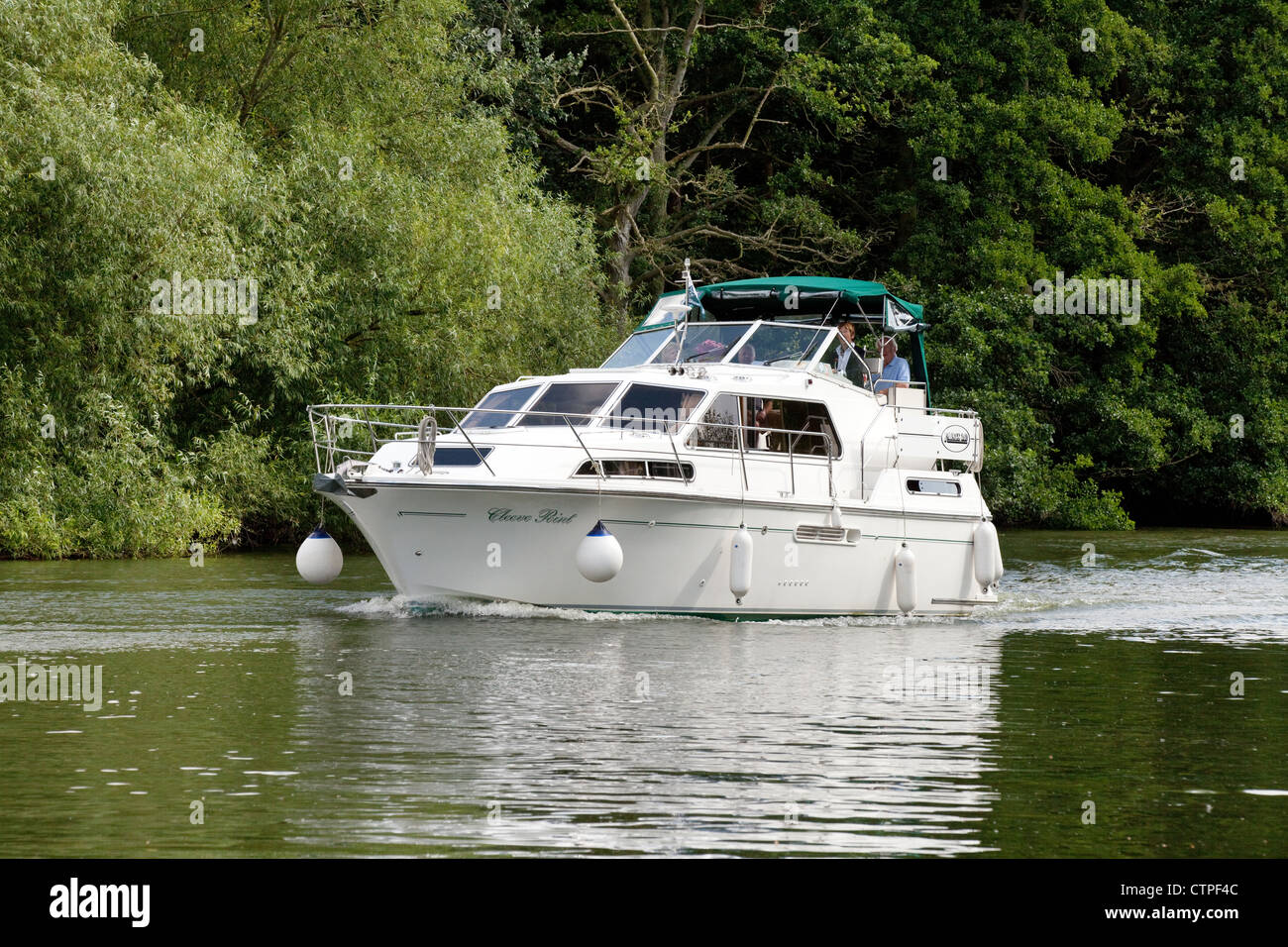 Motor boat on the River Thames at Wallingford Oxfordshire UK Stock Photo