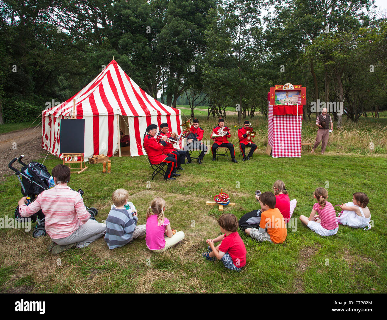 Entertainment iow hires stock photography and images Alamy