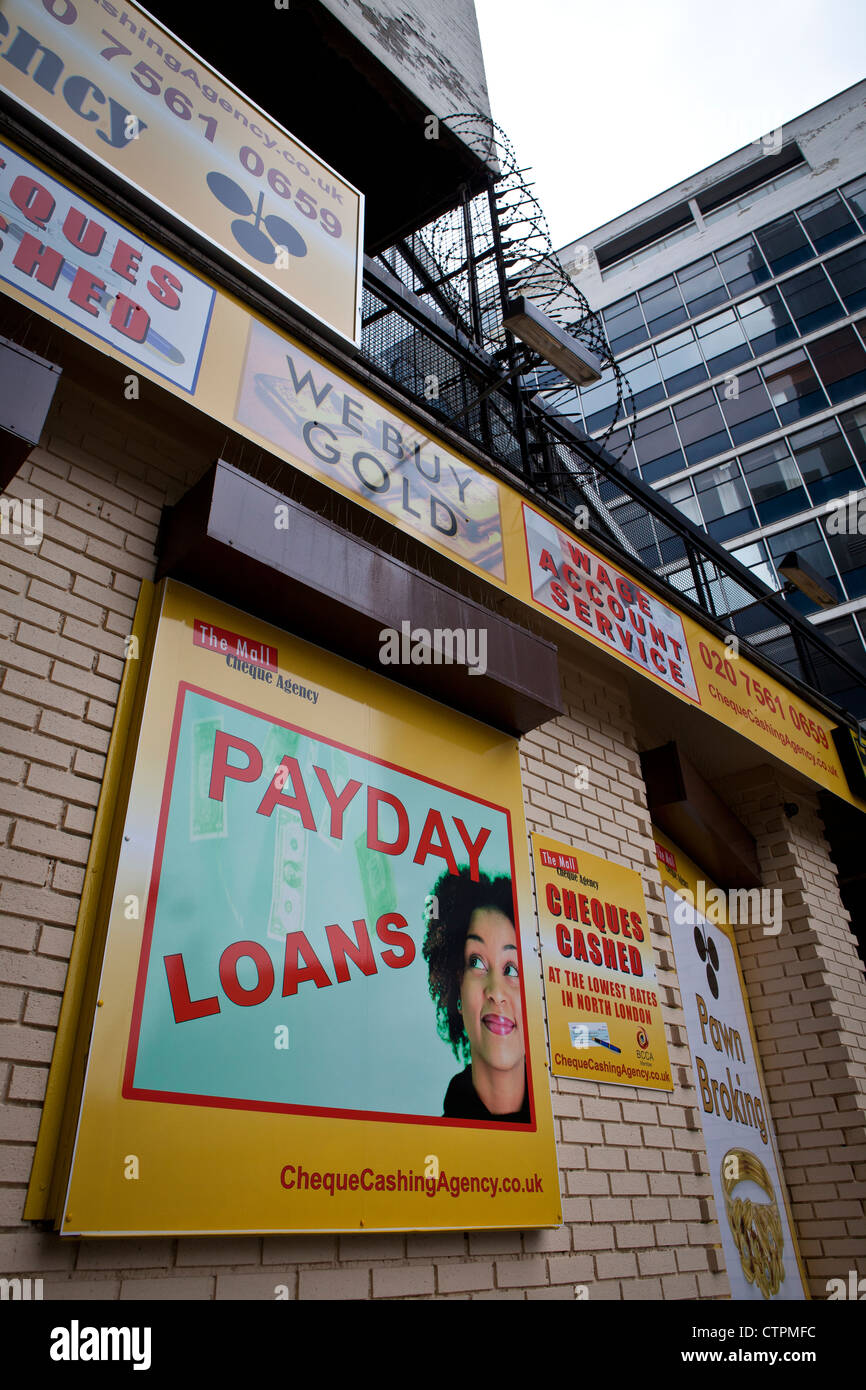 Payday Loan Company, The Mall Cheque Agency, Archway London Stock Photo
