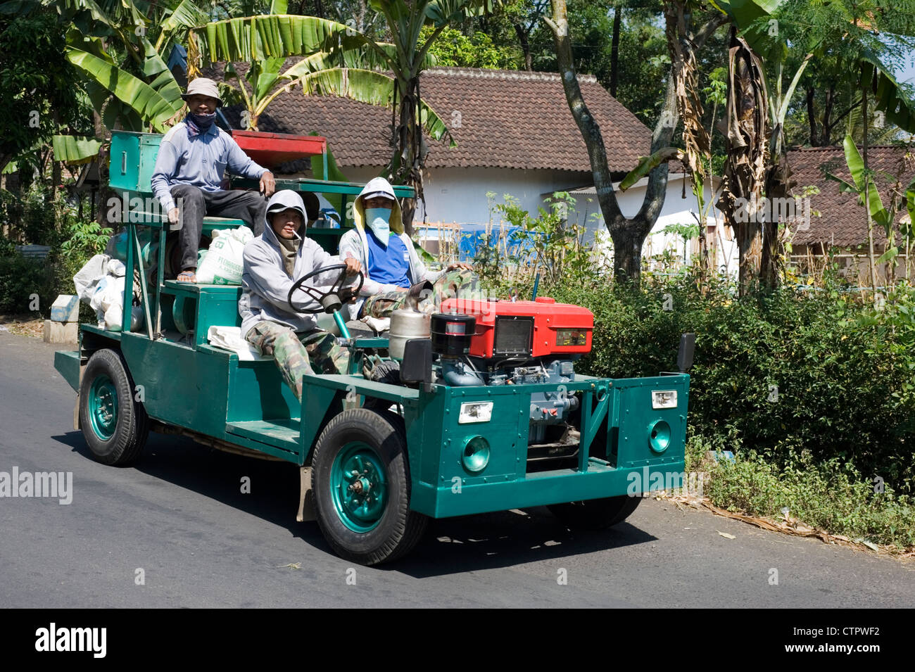Primitive transport hi-res stock photography and images - Alamy
