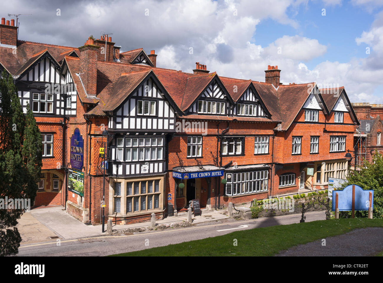 The Crown Hotel in Lyndhurst Hampshire England UK EU Stock Photo - Alamy