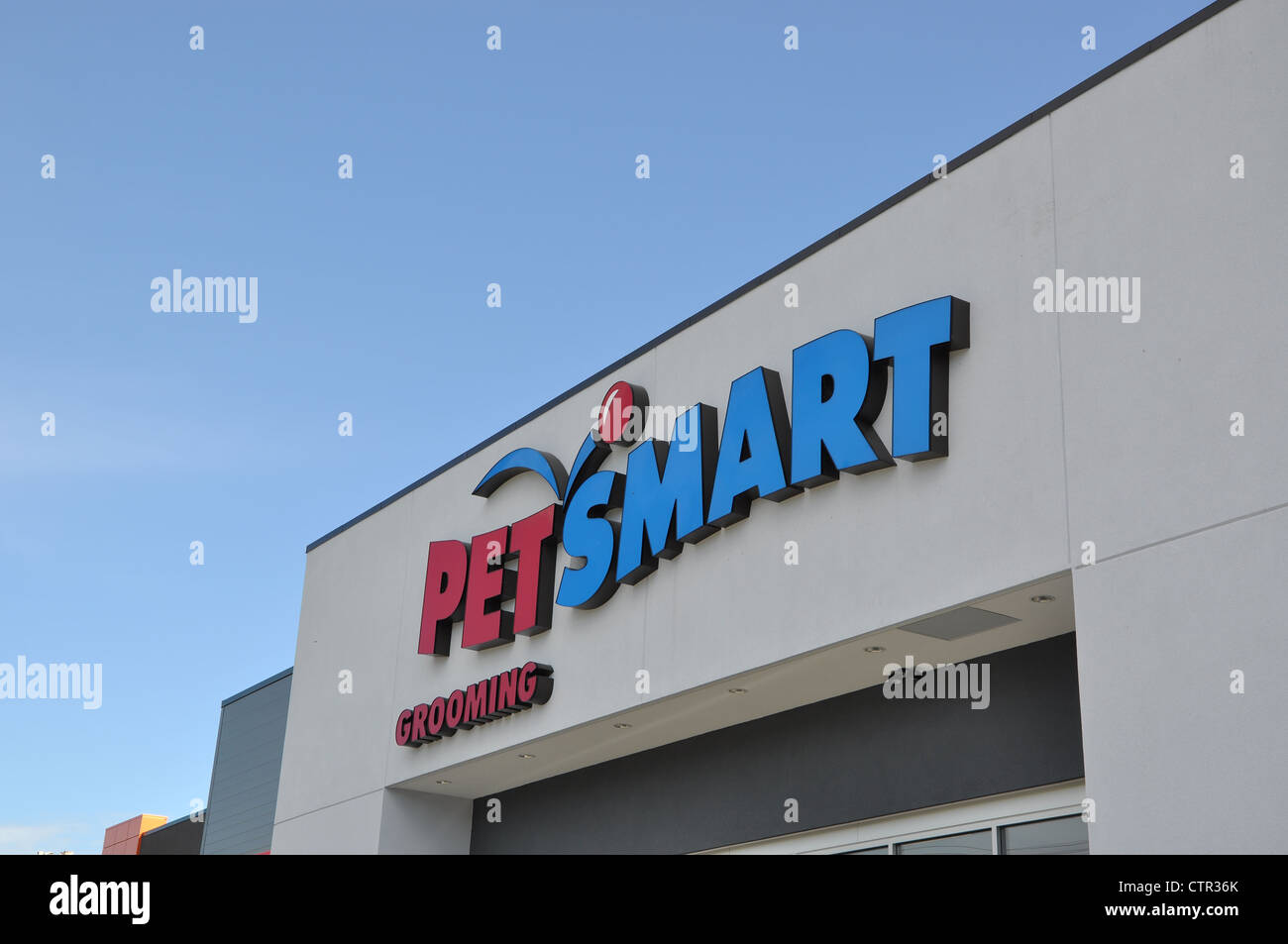 PetSmart store, largest pet supply and service chain stores in US Stock Photo