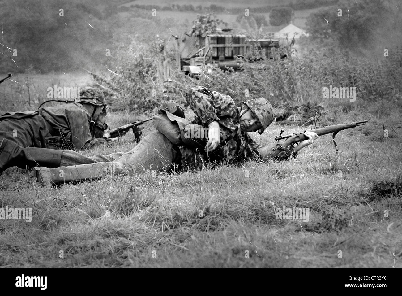 B/W image - German Soldiers in battle during the last months of WW2 ...