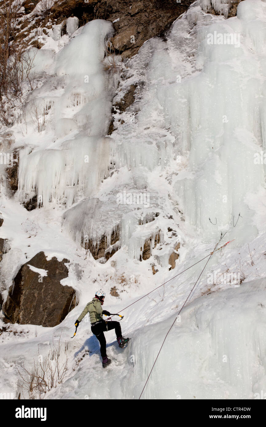 Ice cliff climber hi-res stock photography and images - Alamy