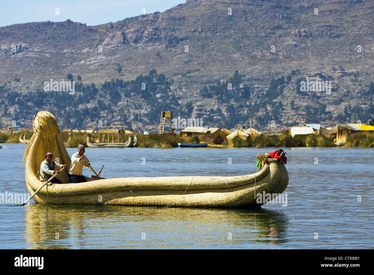 Titicaca Reed Raft Reed canoe hi-res stock photography and images - Alamy
