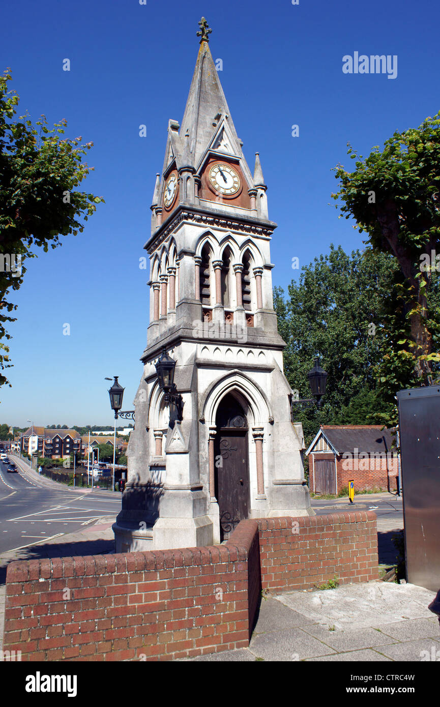 BITTERNE PARK TRIANGLE CLOCK TOWER LOOKING WEST Stock Photo - Alamy