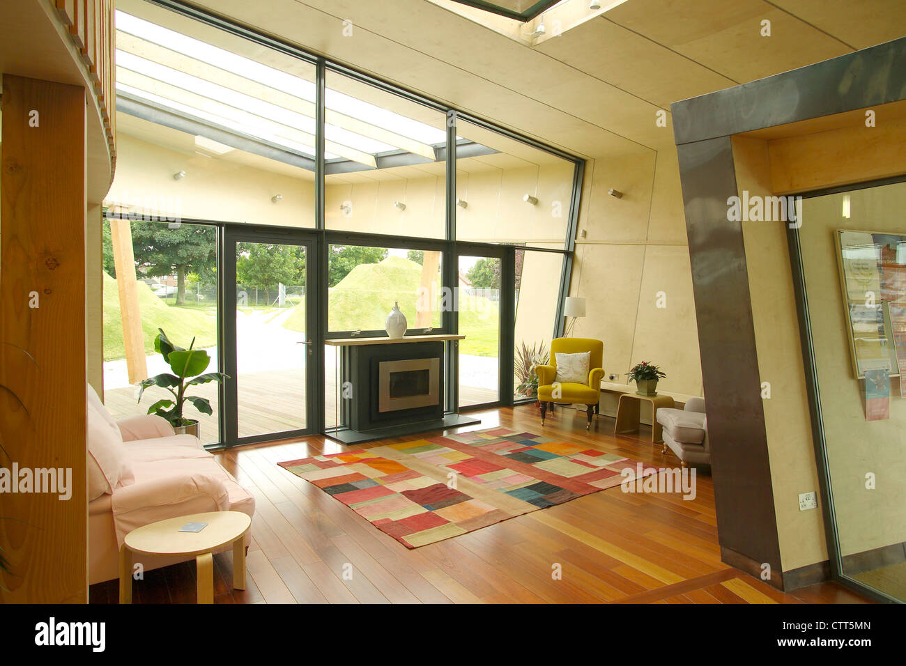 maggies centre seating area Stock Photo - Alamy