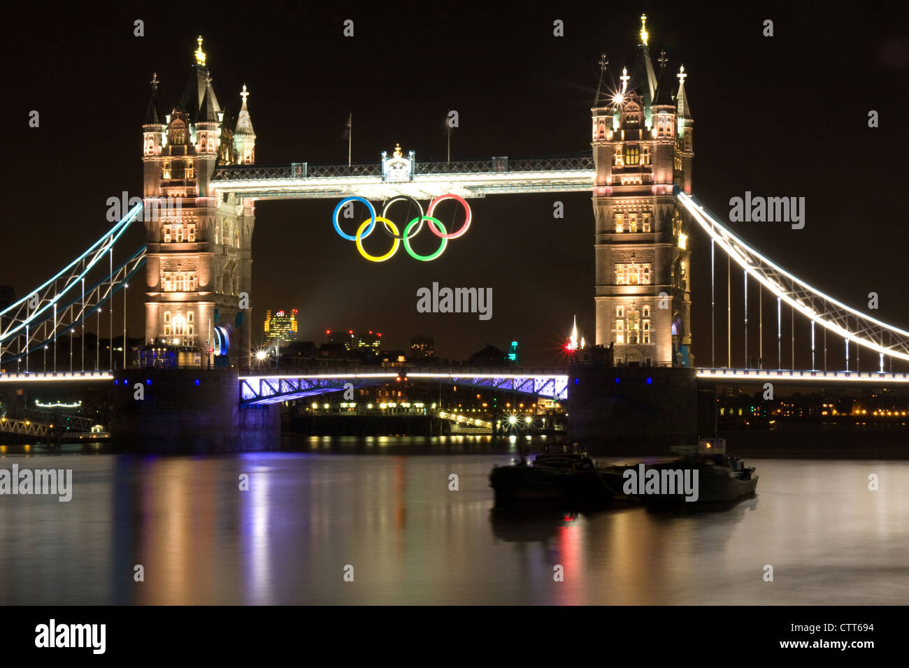 Olympic rings hanging from Tower Bridge during the London 2012 Olympic games Stock Photo