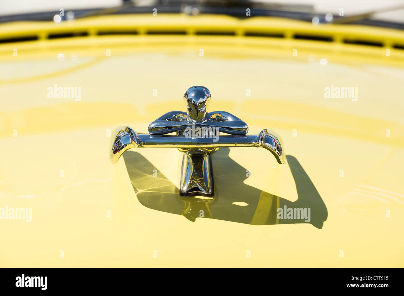 Nash Metropolitan Flying Lady Hood Ornament. Classic American car Stock Photo Alamy