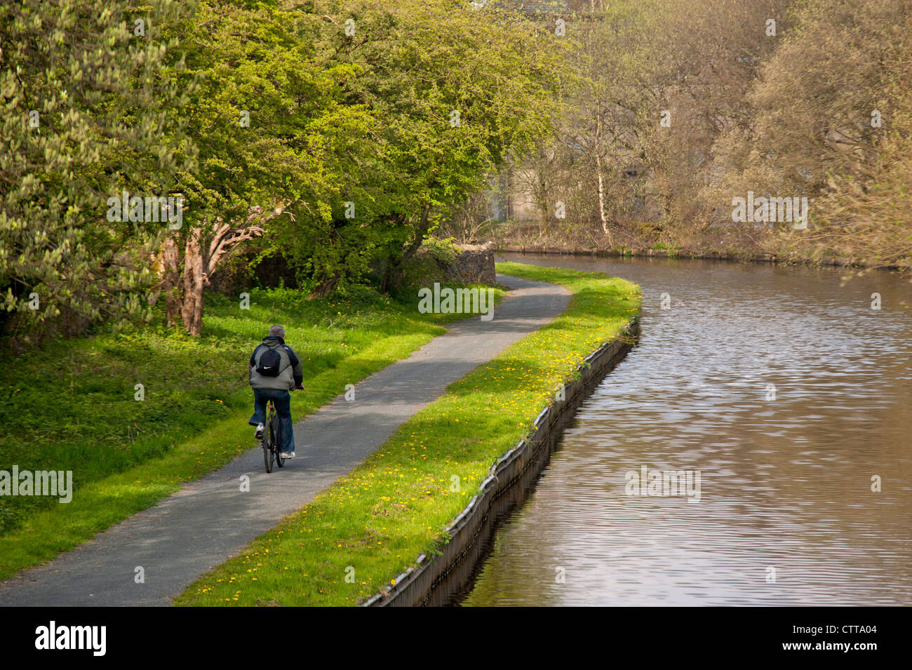 Cycling along the canal hi-res stock photography and images - Alamy