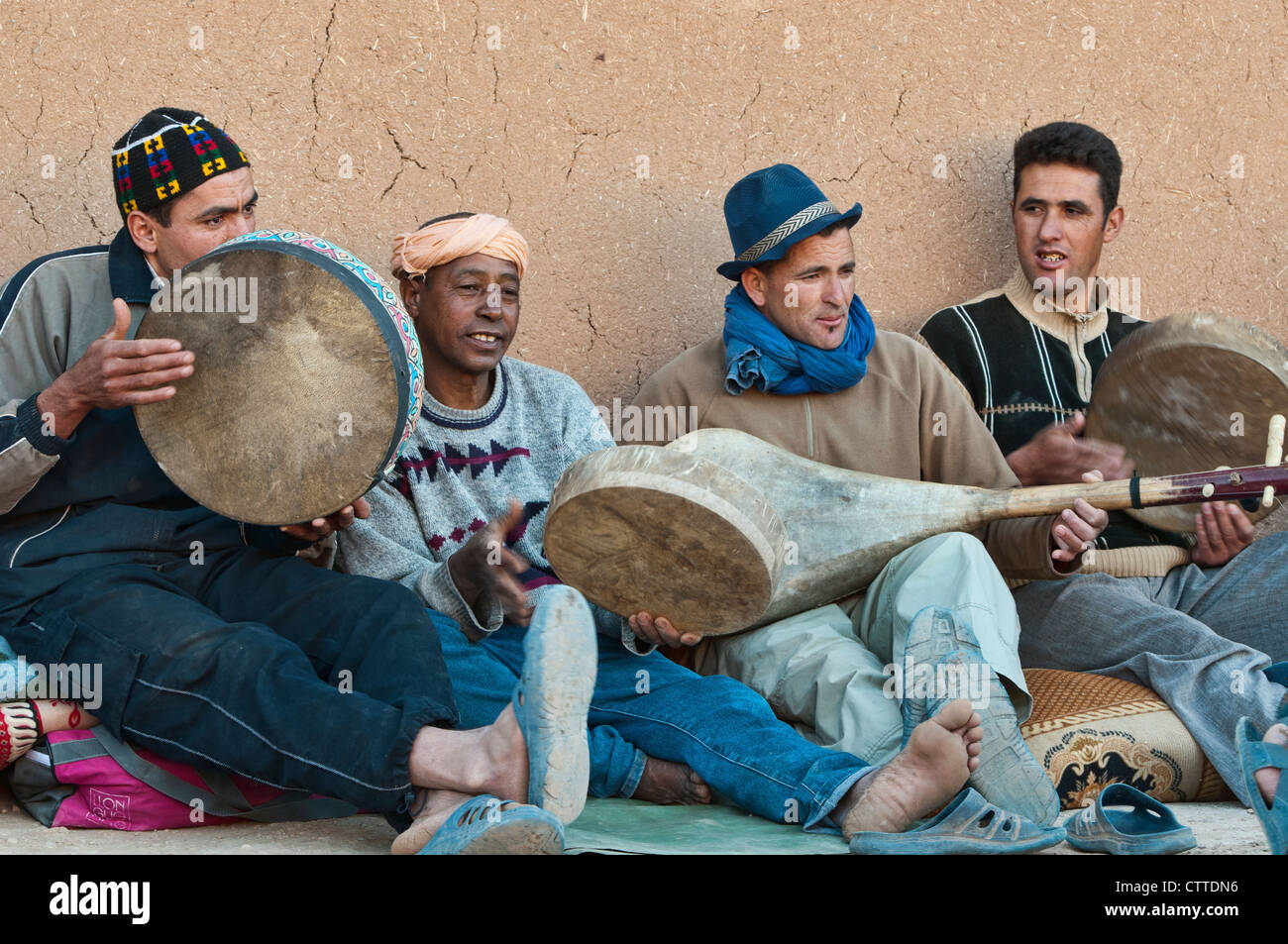 Berber music hi-res stock photography and images - Alamy