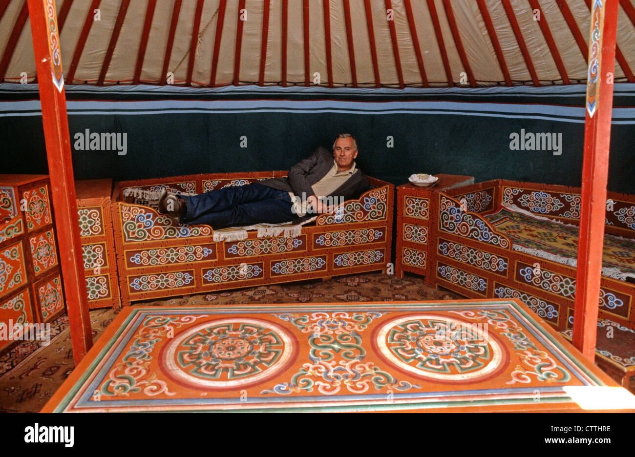 Gore Vidal, American Author in a Yurt, Gobi Desert, Mongolia, 1982 Stock Photo