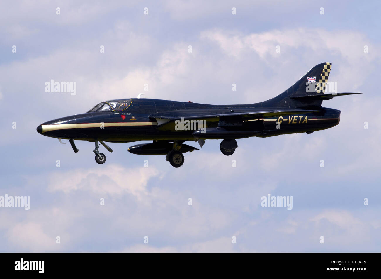 Hawker Hunter T7 on approach for landing at RAF Fairford Stock Photo