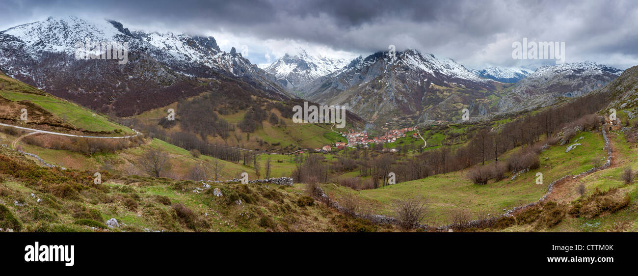 Sotres from Invernales de La Caballa, Picos de Europa, Asturian municipality of Cabrales, Spain Stock Photo