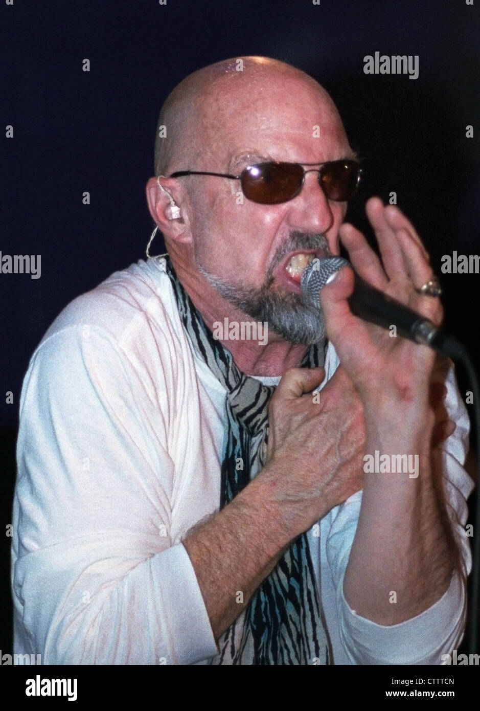 John French, known as Drumbo, singing with the Magic Band at the Sugarmill, Stoke, May 2005 Stock Photo