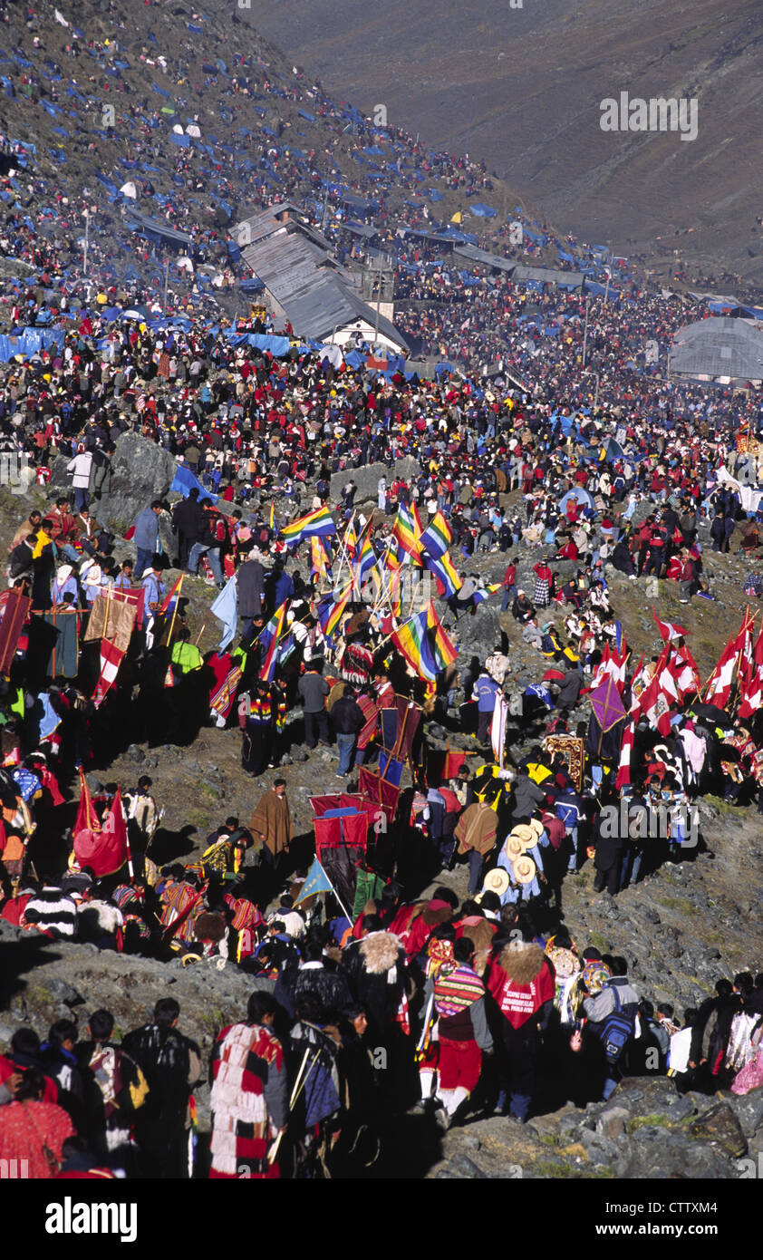 Pilgrim camp at the foot of Sinakara Mountain. Qoyllur Ritti Pilgrimage, Ocongate, Cuzco Department, Peru. Stock Photo