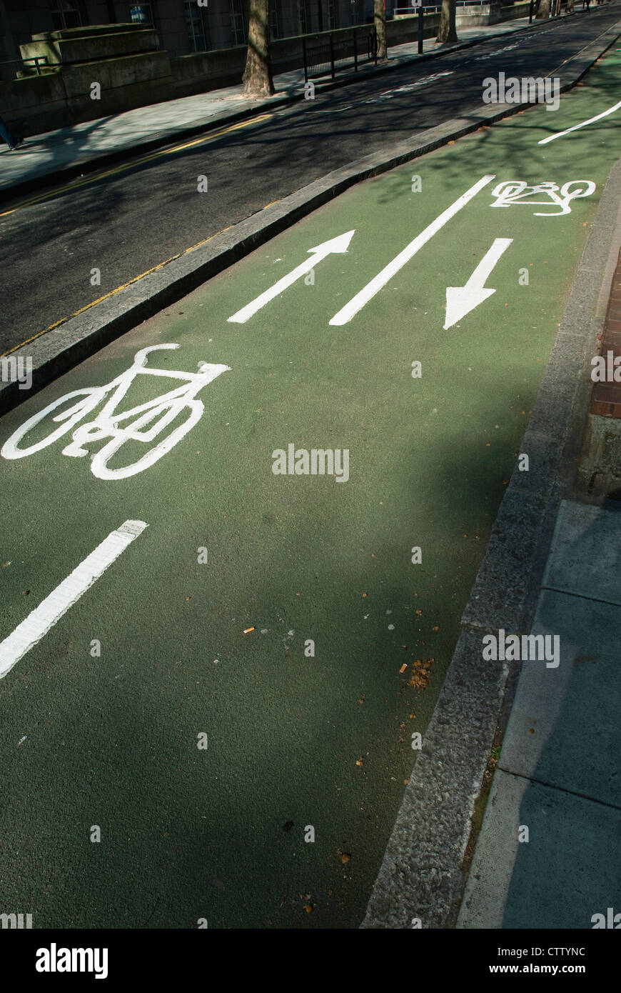 Cycle route london cycle network hires stock photography and images Alamy