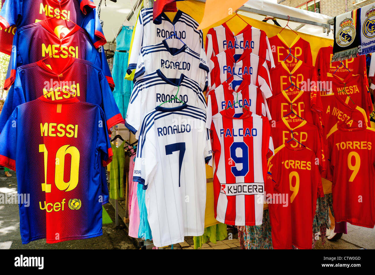Ronaldo messi hi-res stock photography and images - Alamy