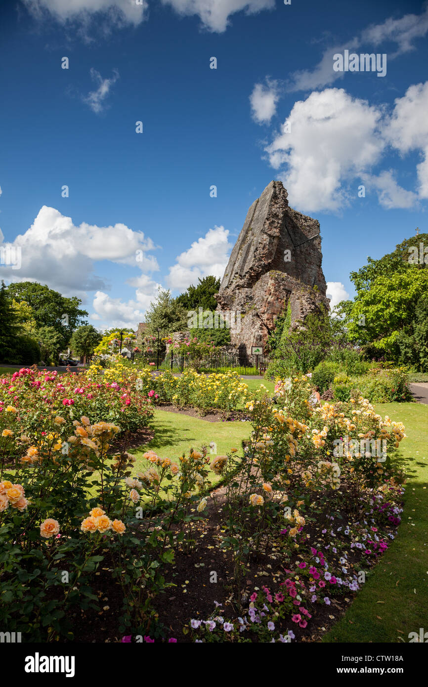 The ruins of Bridgnorth Castle, Bridgnorth, Shropshire Stock Photo Alamy