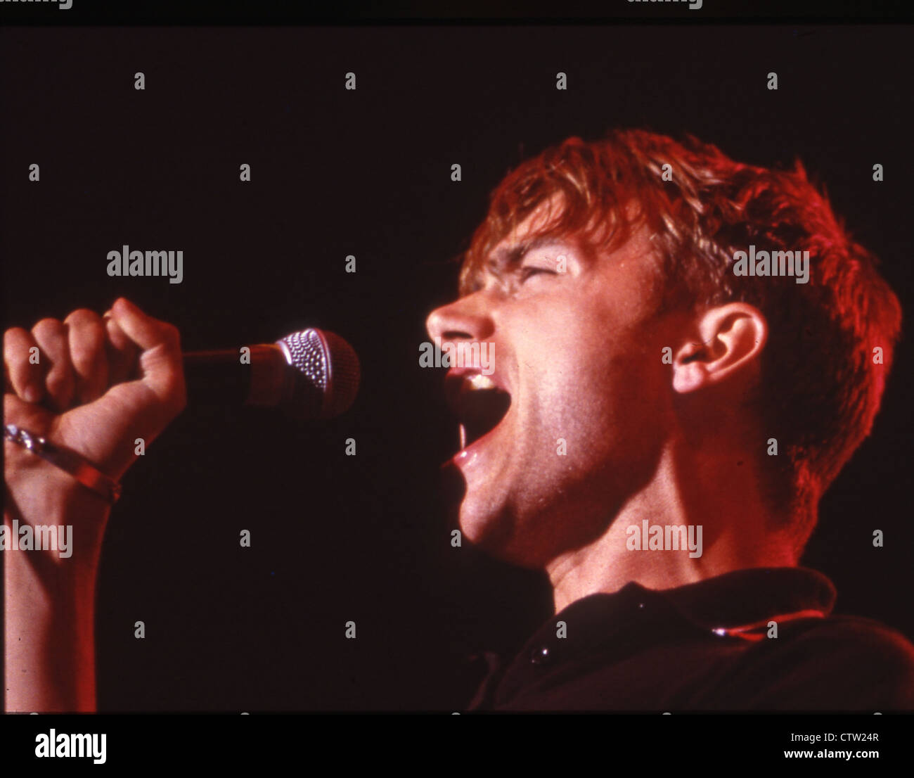 Damon albarn 1997 hi-res stock photography and images - Alamy