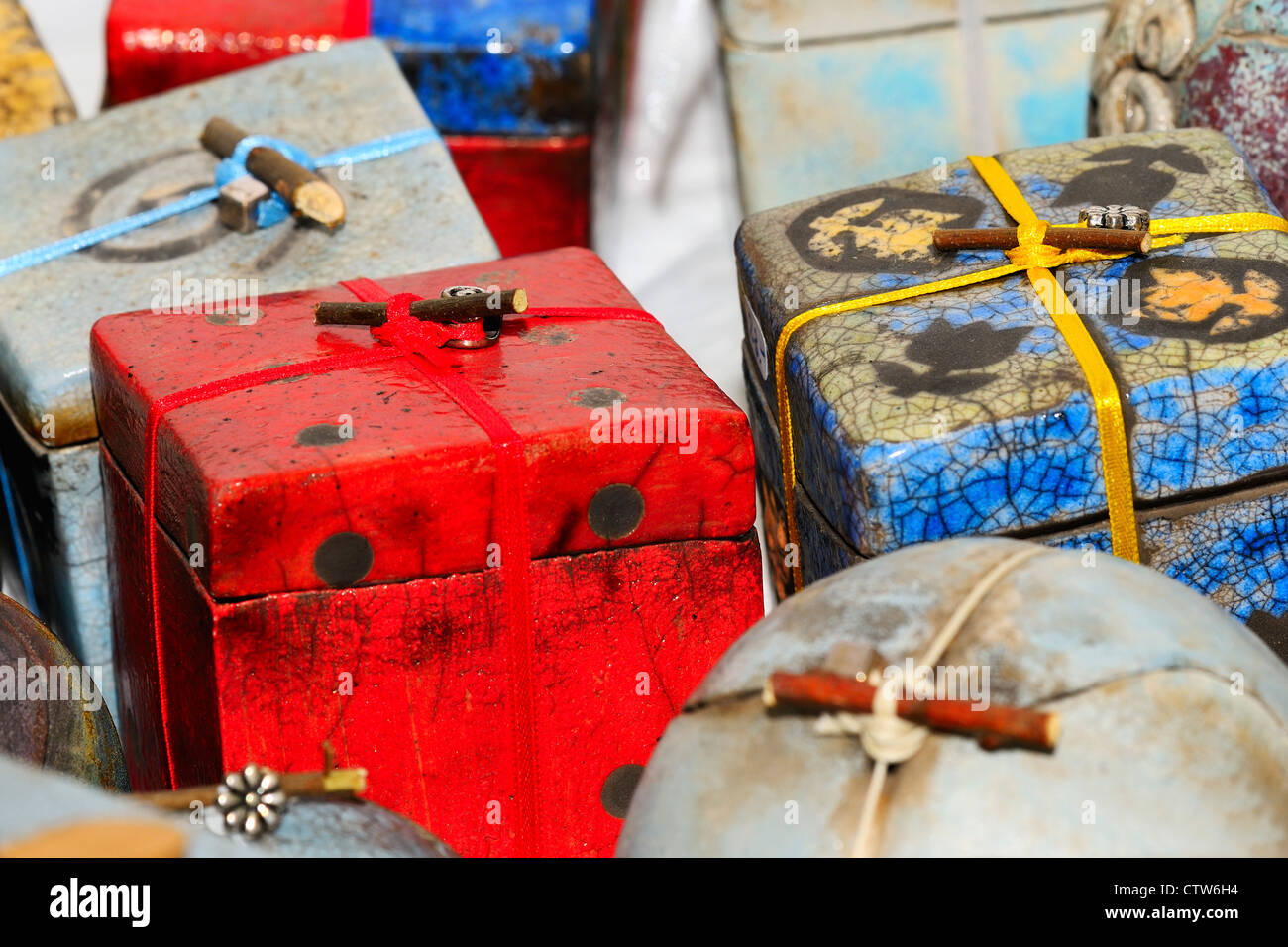 Hand made arts hi-res stock photography and images - Alamy