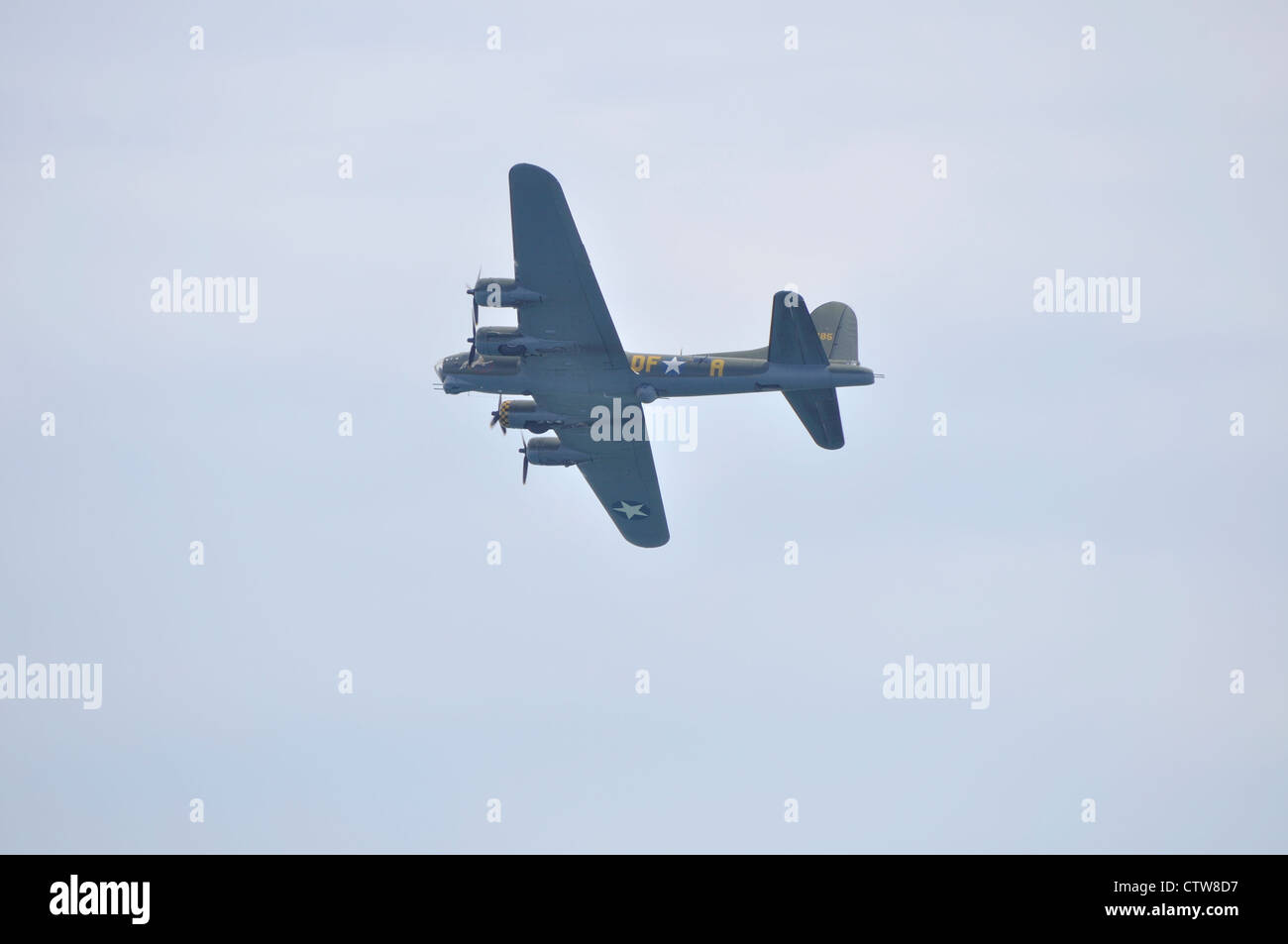 Boeing B-17G Flying Fortress 'Memphis Belle' (G-BEDF) USAAF daylight bomber performs at the Bournemouth Air Festival, 2011 Stock Photo