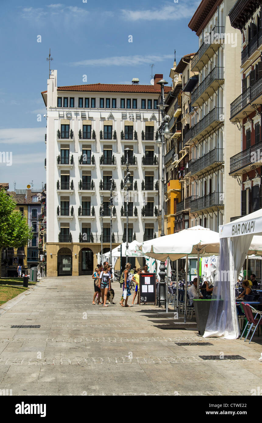 Plaza del Castillo and La Perla Hotel, Pamplona, Navarre, Spain Stock Photo  - Alamy