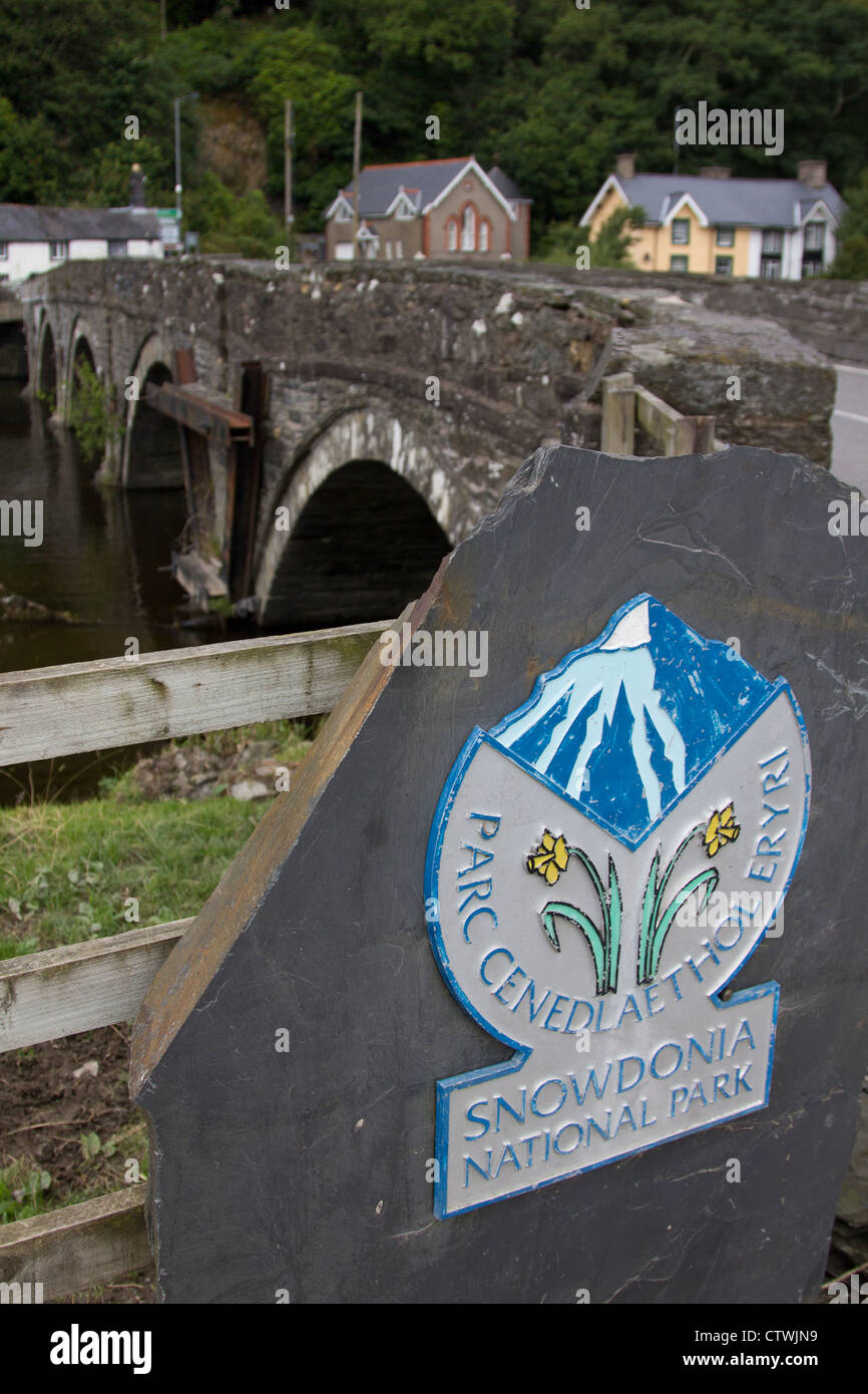 Snowdonia National Park, Parc Cenedlaethol Eryri sign at Pont ar Ddyfi at the southern gateway to the park. Stock Photo