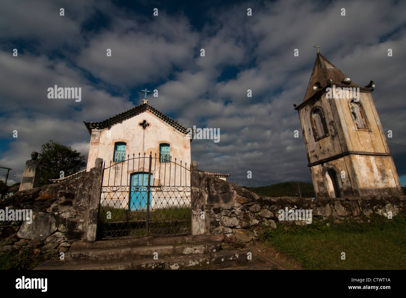 Old Church (Igreja Matriz) downtown Conceiçao de Ibitipoca, Minas Gerais, central Brazil Stock Photo
