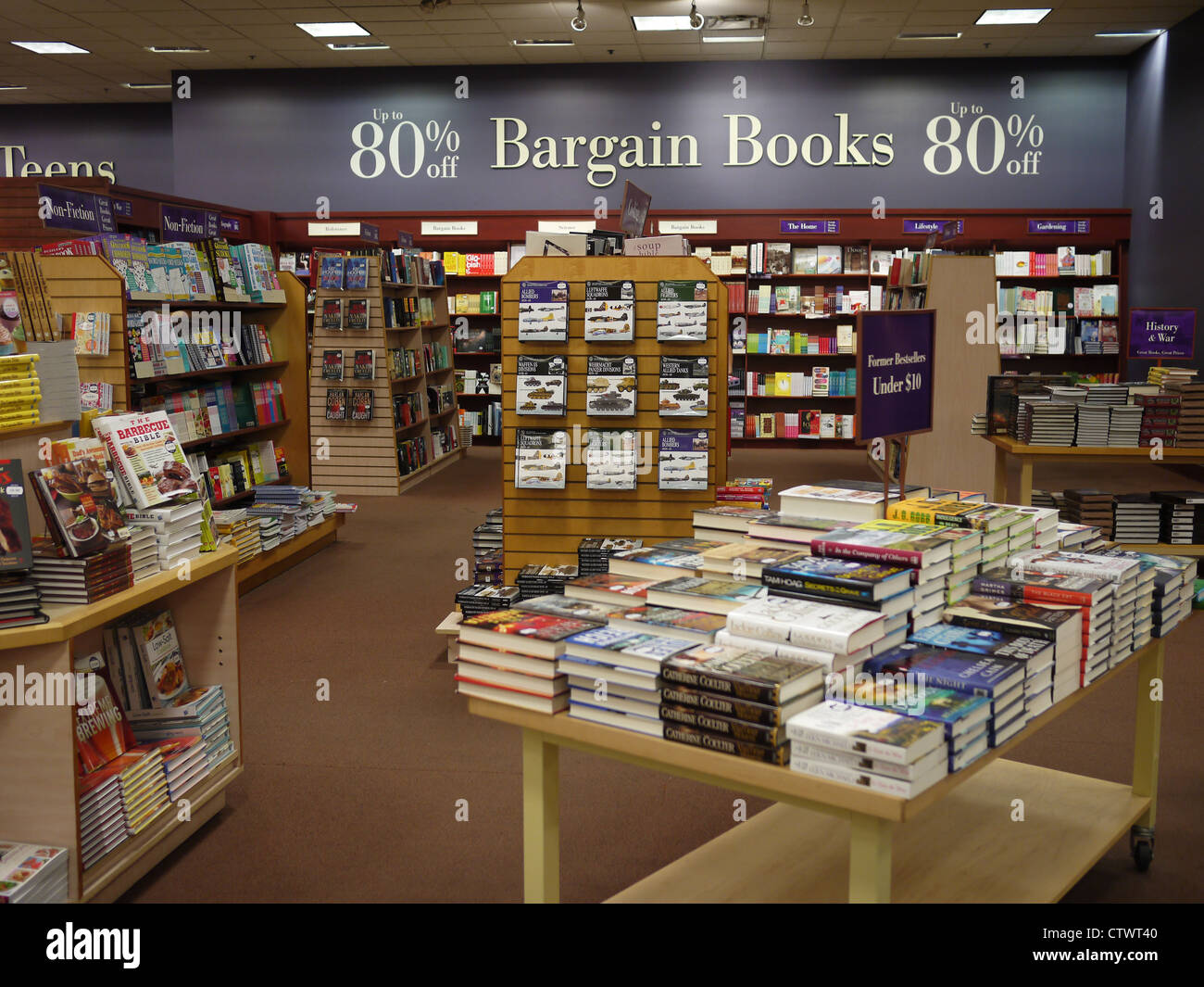 book store interior discount sales bargain books Stock Photo