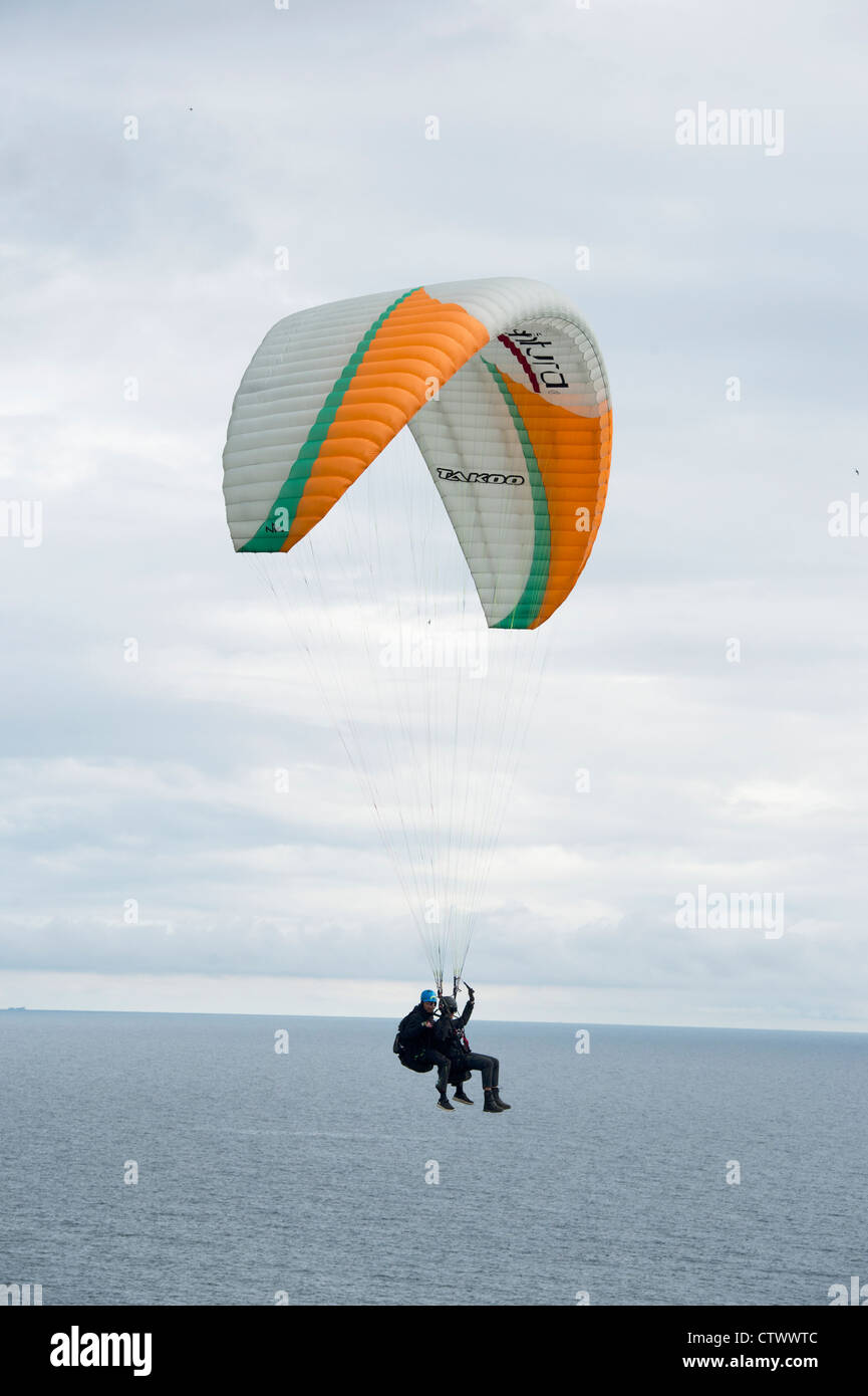 Hang gliding at high altitude hires stock photography and images Alamy