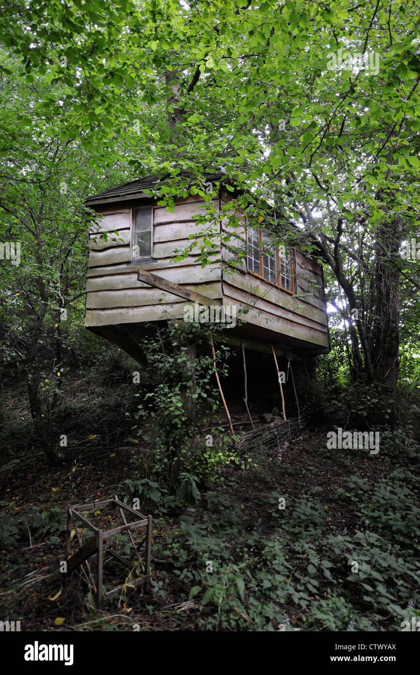 Treehouse uk hires stock photography and images Alamy