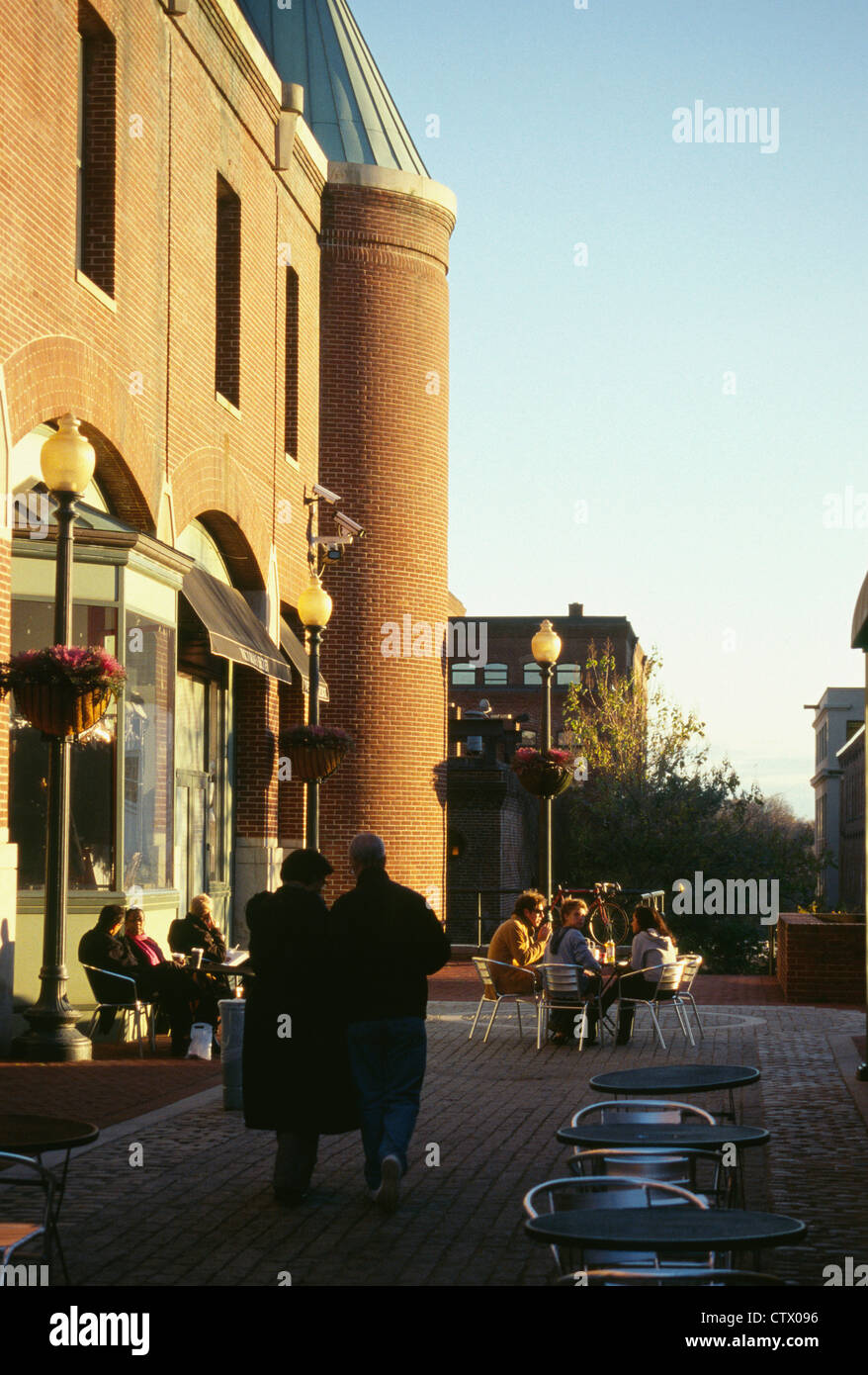 An outdoor cafe in the neighborhood of Washington DC, USA