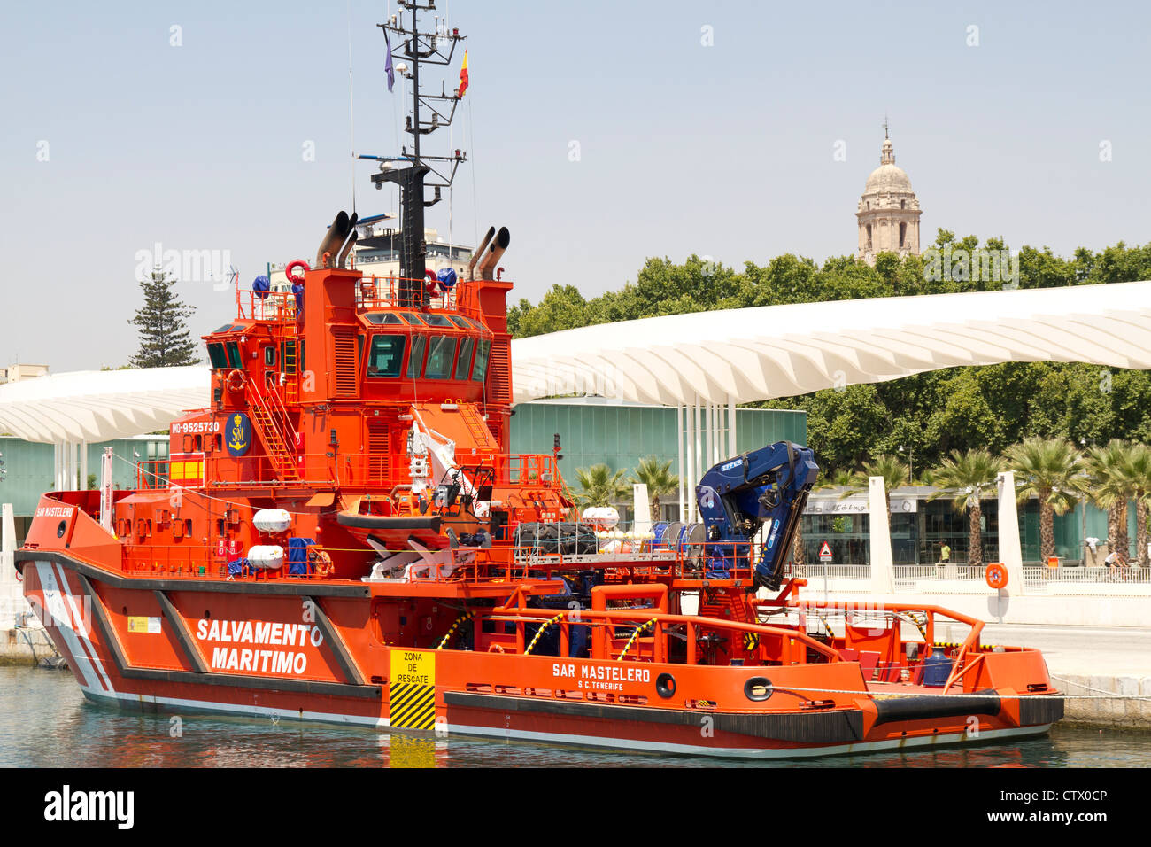 Salvage ship hi-res stock photography and images - Alamy