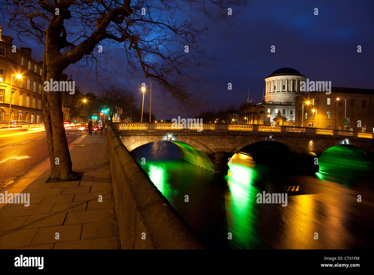 Bridge over River Liffey Dublin at night Stock Photo - Alamy