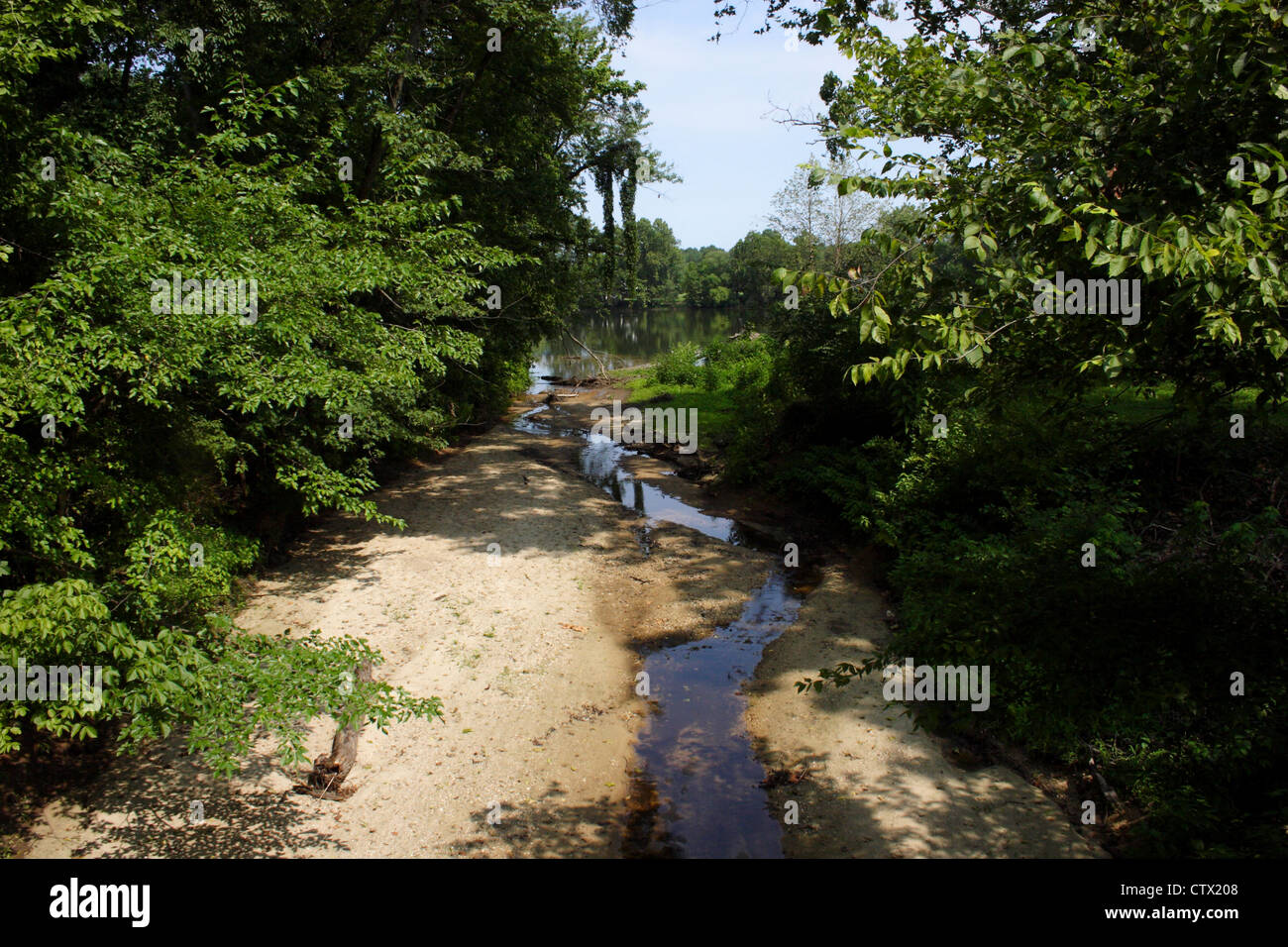 Creek connected to James River drying up due to drought in Virginia Stock Photo