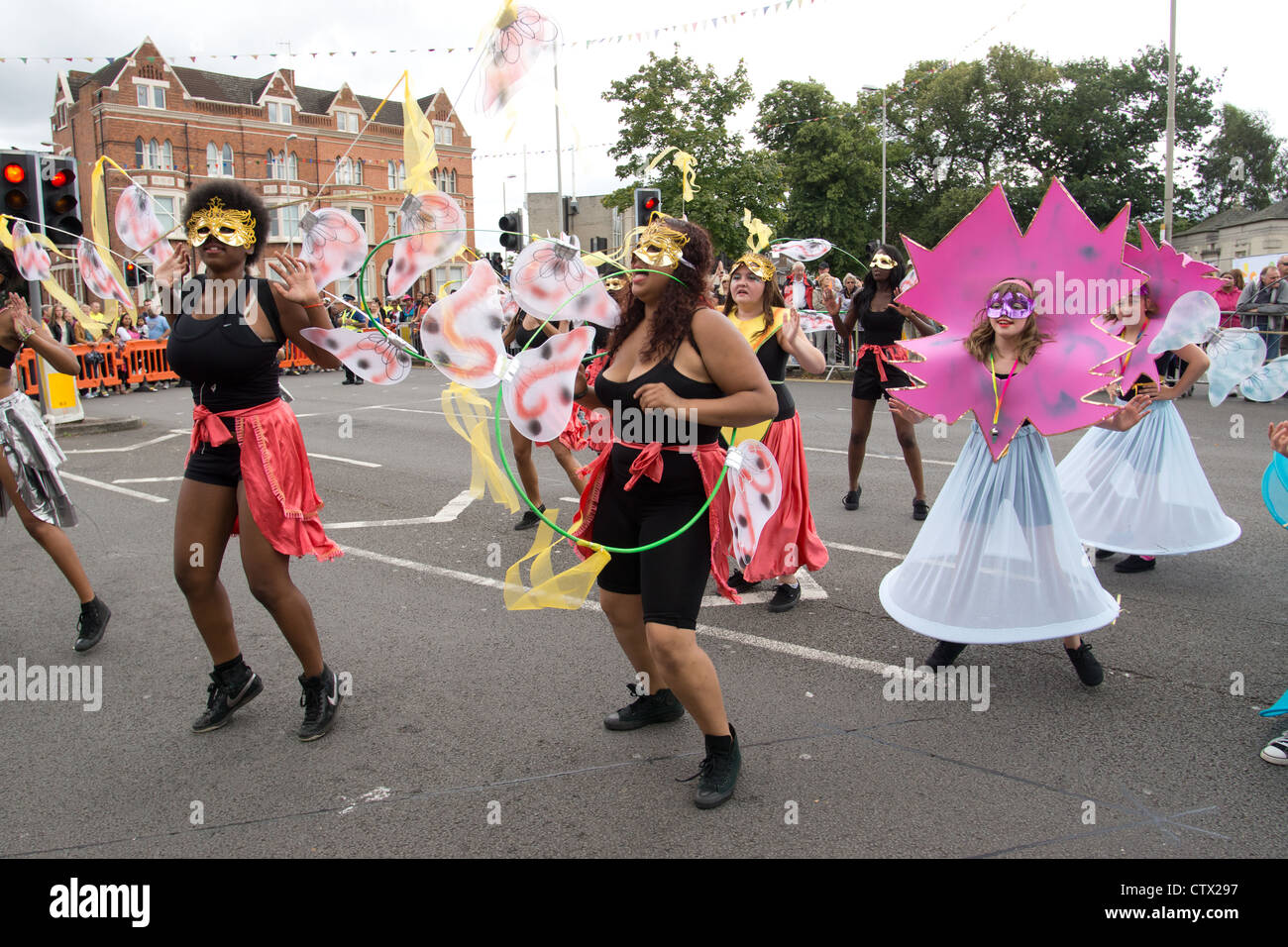 Caribbean girls dancing hi-res stock photography and images - Alamy