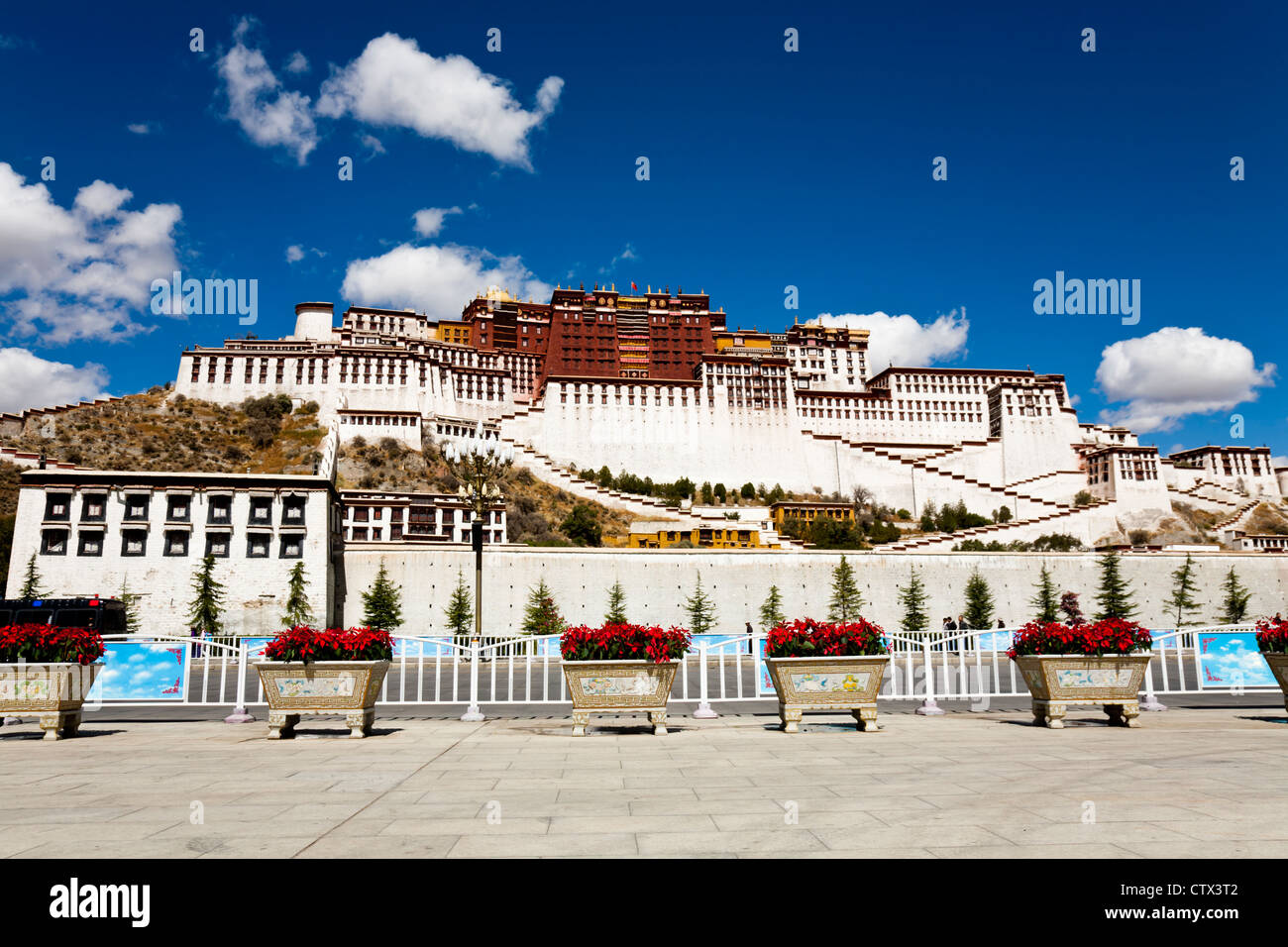 Potala Palace at Lhasa, Tibet Stock Photo - Alamy