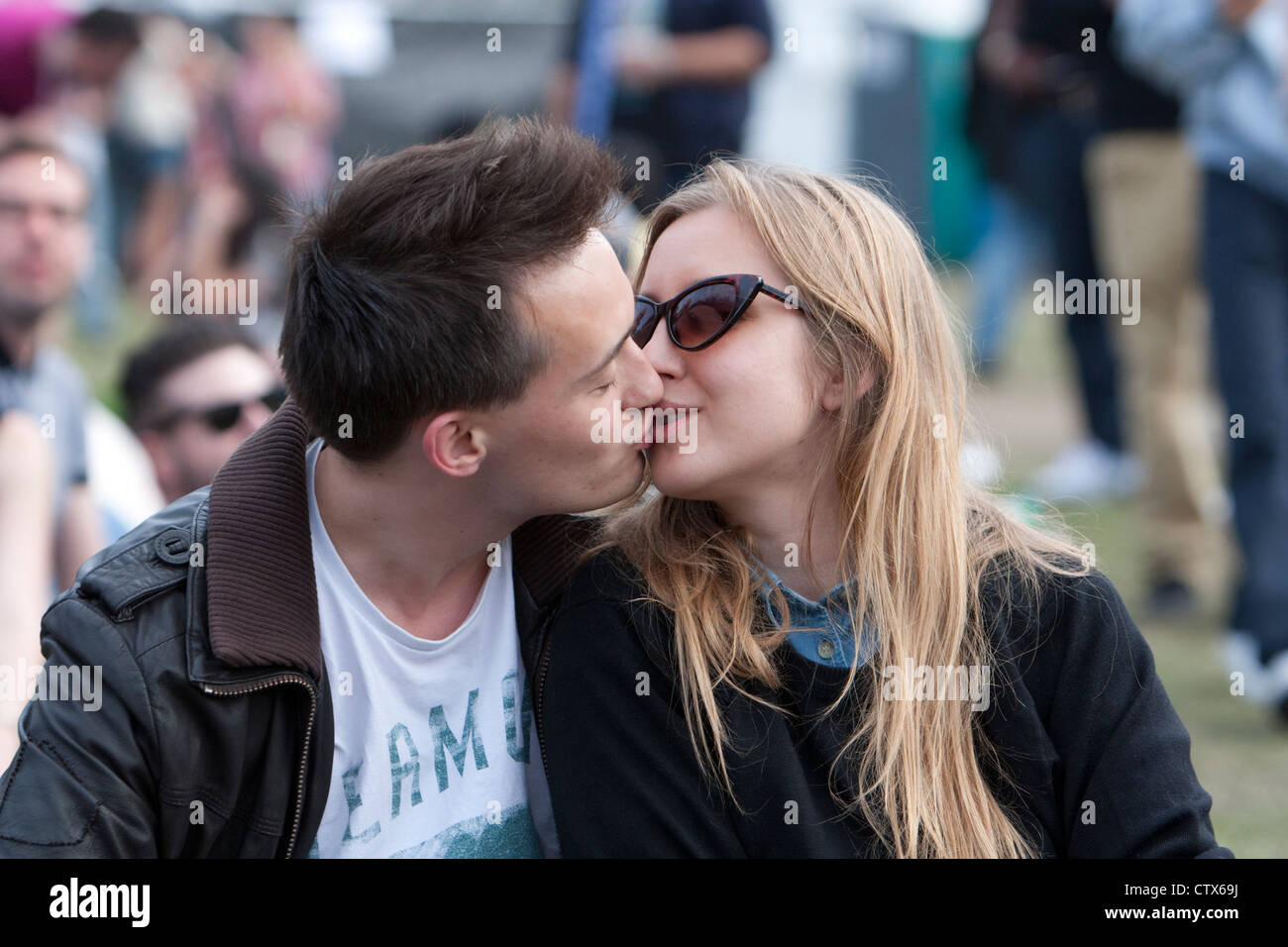 What To Know About Philemaphobia Or The Fear Of Kissing