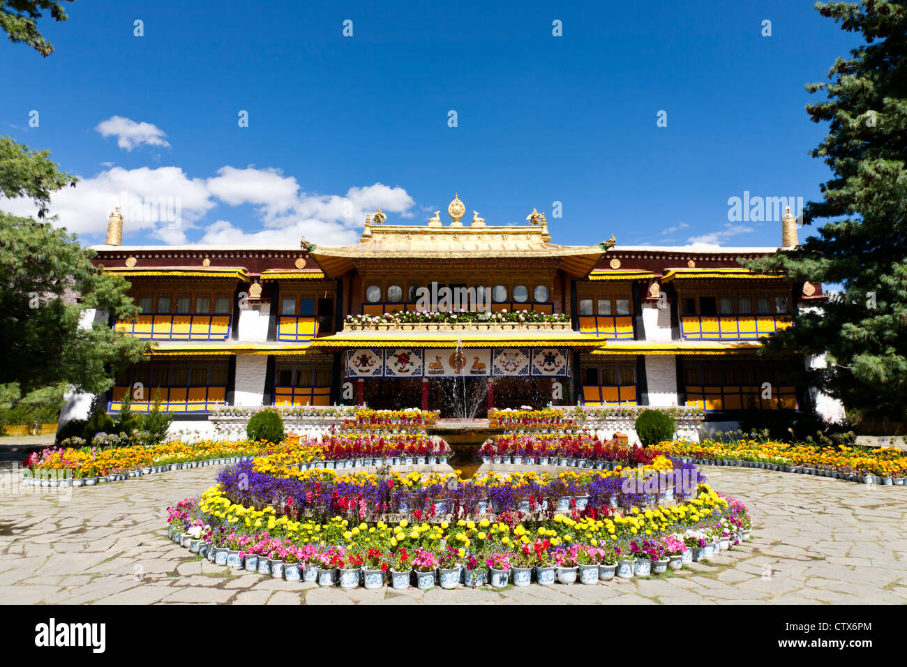 The Norbulingka was the summer palace for the Dalai Lamas, located at the west of Lhasa. Stock Photo